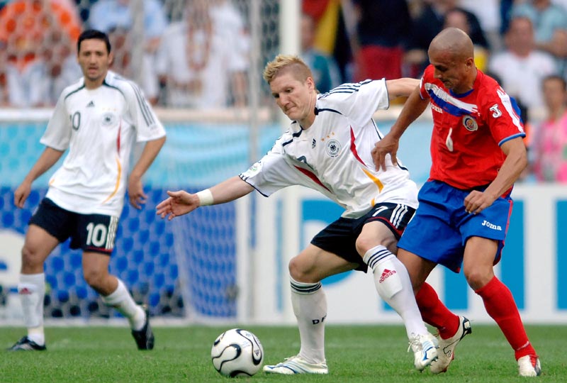 普利希奇：魔笛确实送了手机；看年轻队友表演会让我尬穿地心（普利希奇：魔笛确实送了手机；看年轻队友表演我尴尬到想钻地缝）