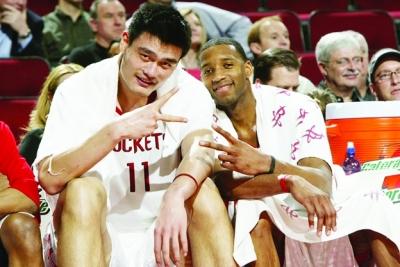 火星撞地球！枪手领跑英超&欧冠0丢球，拜仁新赛季17胜1平不败（世纪碰撞！枪手英超领跑欧冠零失球，拜仁新季17胜1平仍不败）