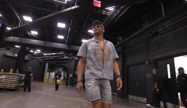 埃迪-豪：为德比战轮换？保持球员状态最好的方式是继续比赛（埃迪-豪谈德比轮换：保持球员状态的最佳方式是让他们持续出场）