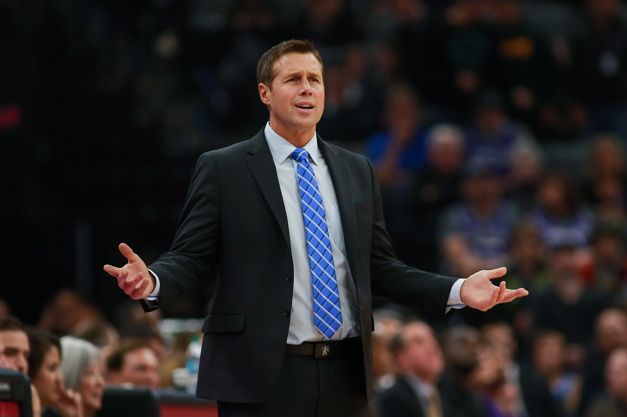 申京：KD对待训练就像比赛一样全力投入，19年如一日的坚持（申京盛赞KD：训练投入堪比比赛，十九年坚持如一）