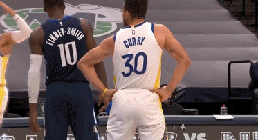 科尔：去更衣室是追梦自己的决定 他是总冠军成员&我们需要他（科尔：追梦自行决定回更衣室 他是冠军阵容一员，我们需要他）