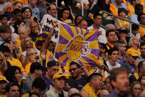 C罗补时进球 上演关键先生（C罗补时破门 再显关键先生本色）