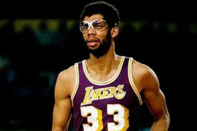 国安球迷最不舍的外援离队，为何俱乐部未能挽留，真相揭晓（最让国安球迷牵挂的外援告别，俱乐部为何留不住？内情曝光）