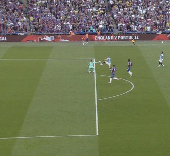 杰伦·布朗：第三节被撤下我挺恼火，但我相信马祖拉的决定（杰伦·布朗谈第三节被换下：虽感恼火，仍相信马祖拉的决定）