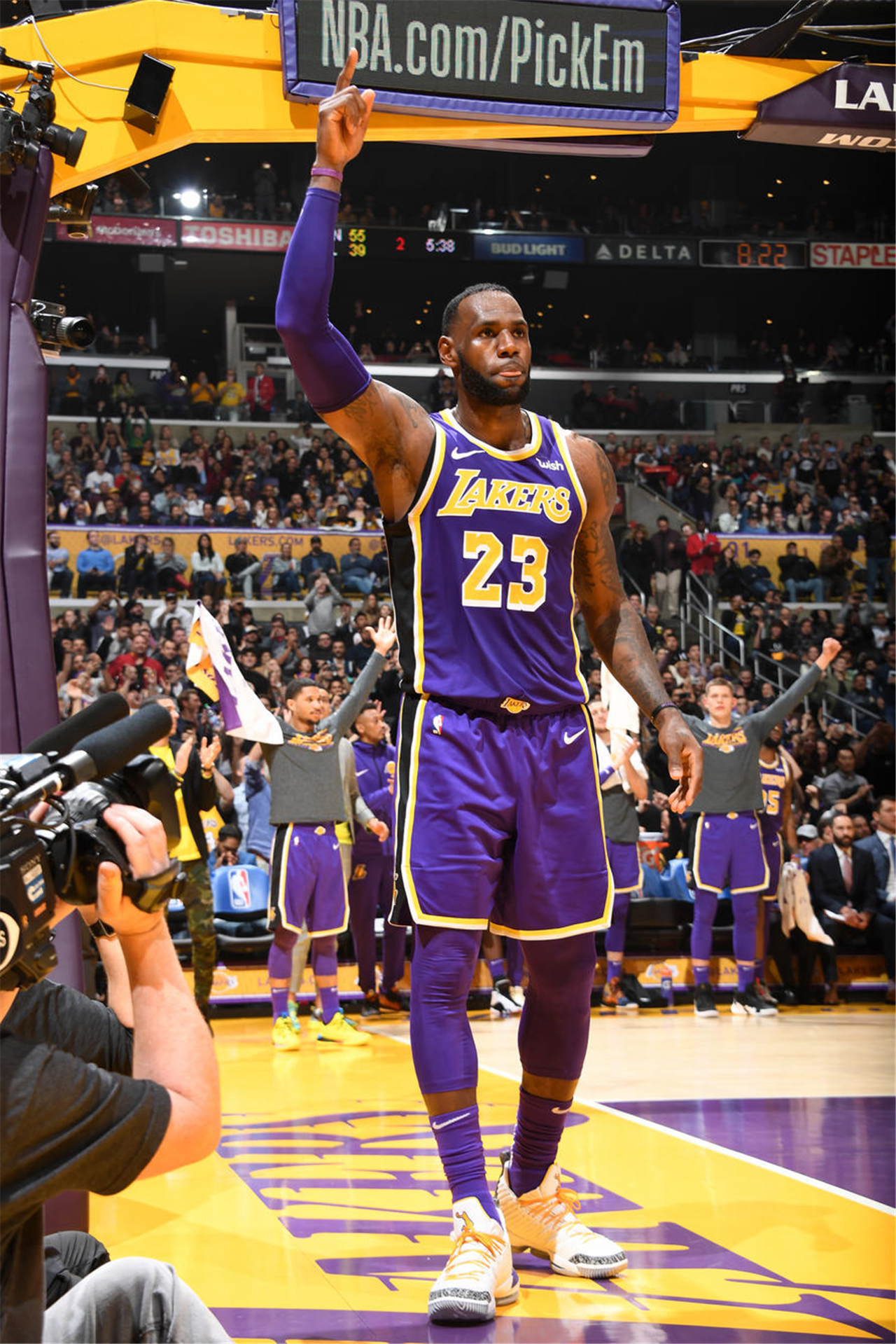 德天空：马竞正在关注霍芬海姆前锋伦佩尔，多支德甲球队也有意（德天空：马竞盯上霍芬海姆前锋伦佩尔，多家德甲队参与竞争）