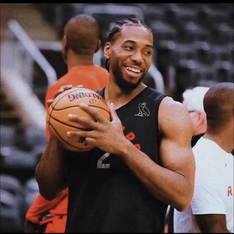 特瓦斯：我的薪水由各俱乐部投票批准，老佛爷煽动人心（特瓦斯称薪资由各俱乐部投票决定，指责老佛爷煽动情绪）