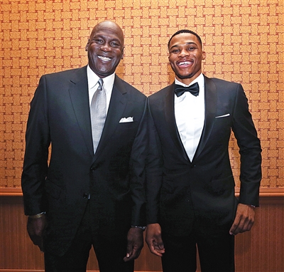 比赛集锦：国米0-1米兰（精彩回放：AC米兰1-0小胜国际米兰）