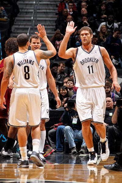 广东3消息！杜锋终于听劝，麦考尔无缘揭幕战，朱芳雨引援失败（广东队三大动态：杜锋采纳建议，麦考尔缺席揭幕战，朱芳雨引援受挫）