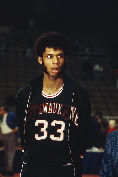 西甲前瞻：皇马落后巴萨7分本轮必须胜，阿拉维斯交锋7连败（西甲前瞻：皇马落后巴萨7分此轮唯有取胜，阿拉维斯对皇马已吞七连败）